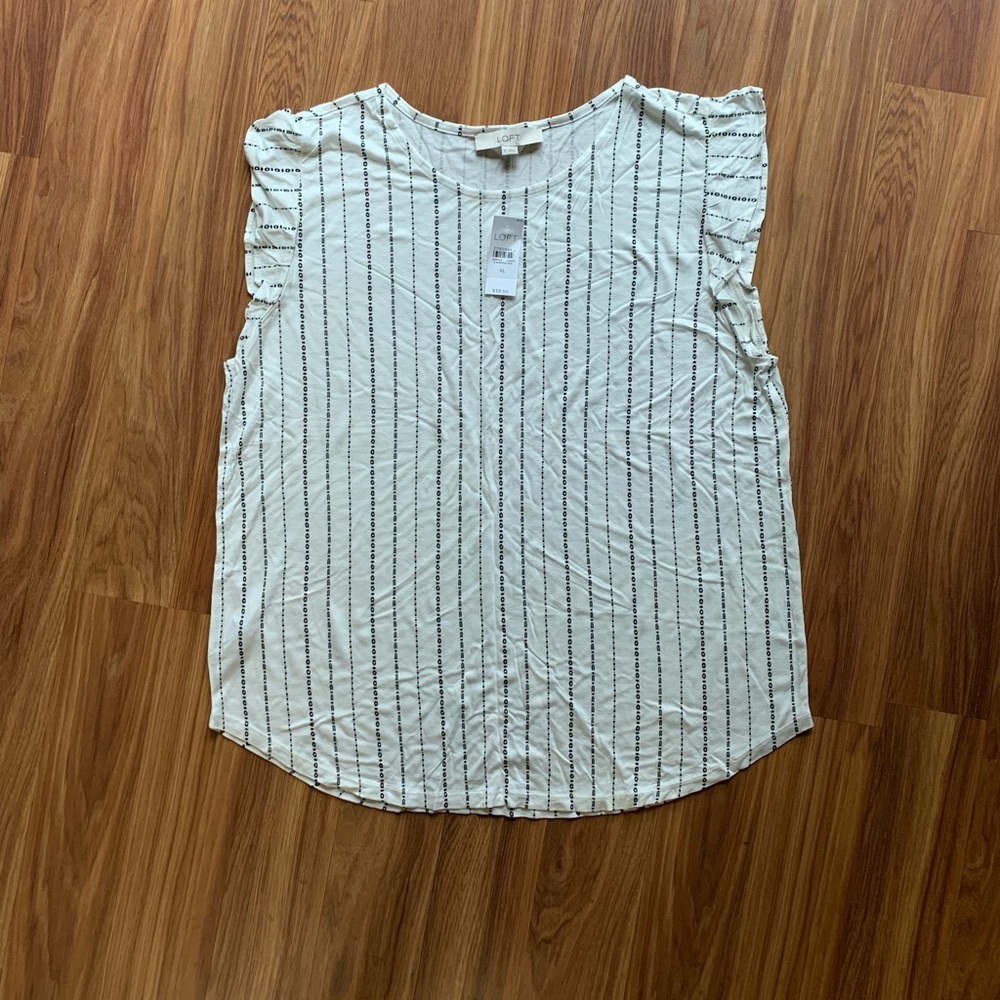 ◻️NWT Loft Tank◻️